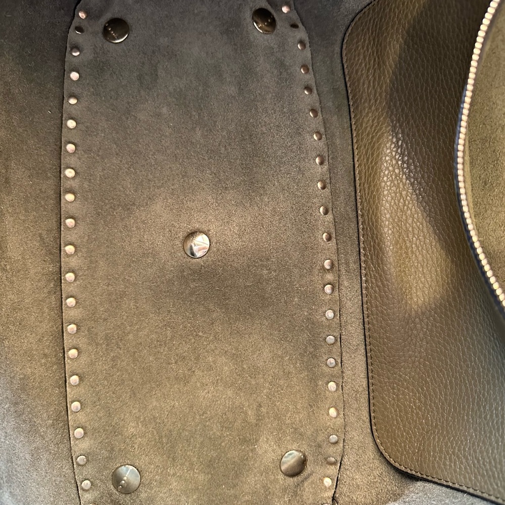 SOLD!!!! Valentino Medium Rockstud Leather Tote - Picture 9 of 16
